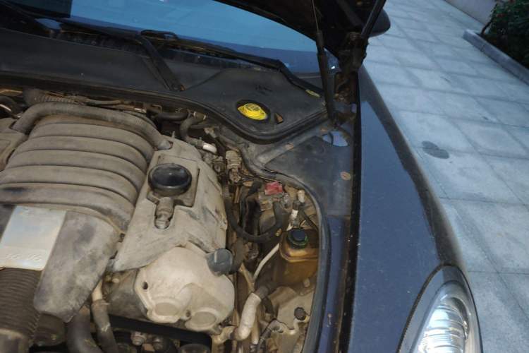 Used Porsche Panamera 2010 Panamera 3.6L Engine Bay Left