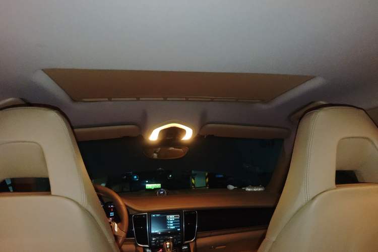 Used Porsche Panamera 2010 Panamera 4 3.6L Headliner