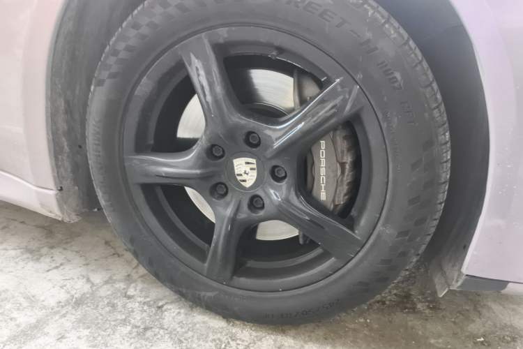 Used Porsche Panamera 2010 Panamera 3.6L Right Front Wheel Hub