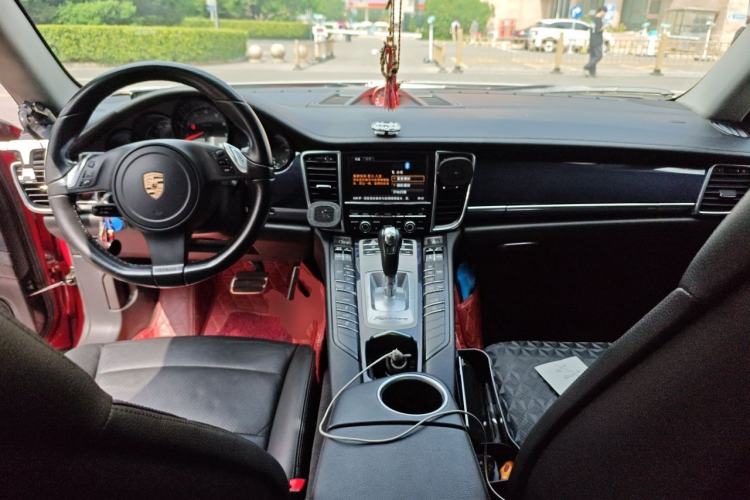 Used Porsche Panamera 2010 Panamera 4 3.6L Center Console