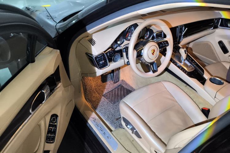 Used Porsche Panamera 2010 Panamera 4 3.6L Driver Seat