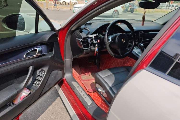 Used Porsche Panamera 2010 Panamera 4 3.6L Driver Seat