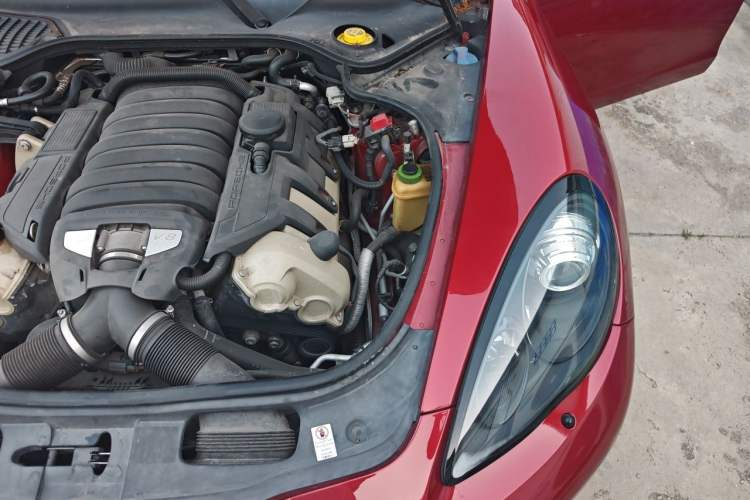 Used Porsche Panamera 2010 Panamera S 4.8L Engine Bay Left