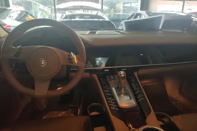 Used Porsche Panamera 2010 Panamera 3.6L Center Console