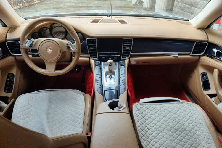Used Porsche Panamera 2010 Panamera 3.6L Center Console
