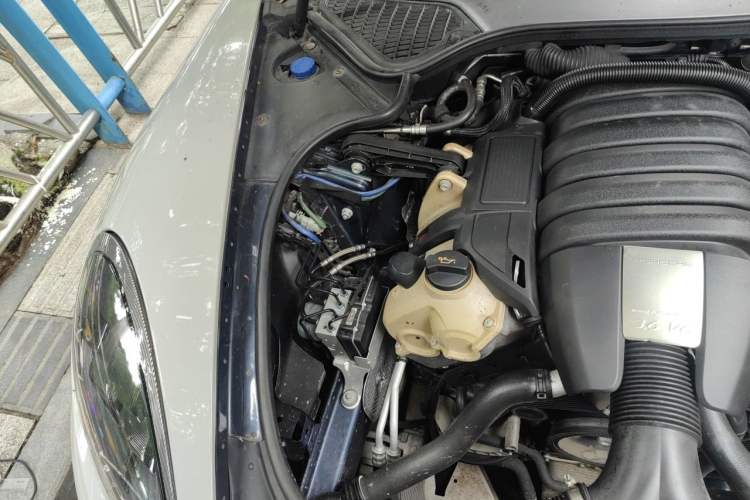 Used Porsche Panamera 2010 Panamera 3.6L Engine Bay Right