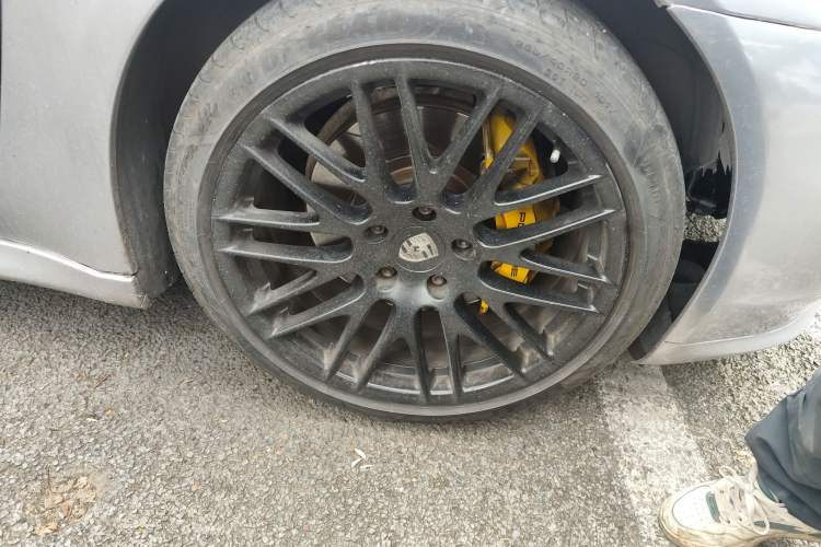 Used Porsche Panamera 2010 Panamera 3.6L Right Front Wheel Hub