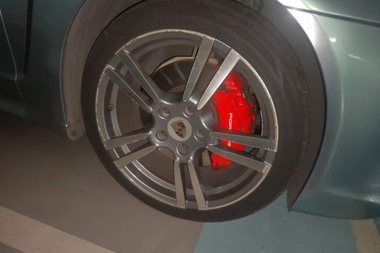 Used Porsche Panamera 2010 Panamera 3.6L Right Front Wheel Hub