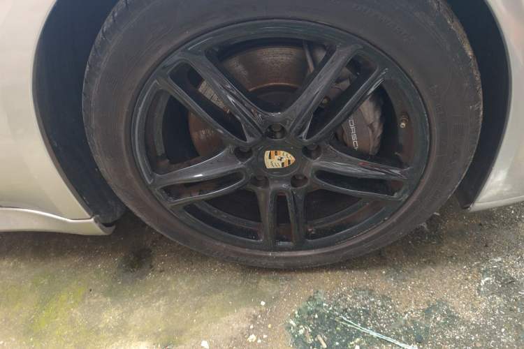 Used Porsche Panamera 2010 Panamera 3.6L Right Front Wheel Hub