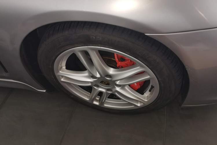 Used Porsche Panamera 2010 Panamera S 4.8L Right Front Wheel Hub
