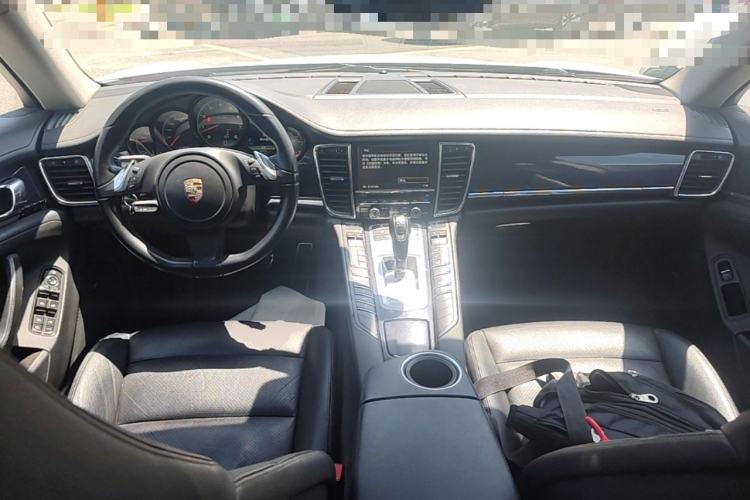 Used Porsche Panamera 2010 Panamera 4 3.6L Center Console