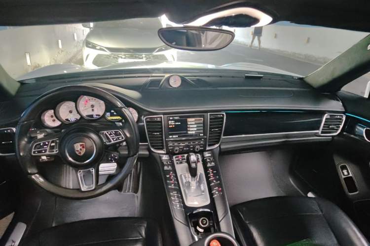Used Porsche Panamera 2010 Panamera 3.6L Center Console