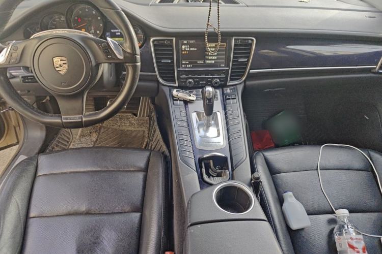 Used Porsche Panamera 2010 Panamera 4 3.6L Center Console