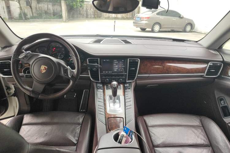 Used Porsche Panamera 2010 Panamera 3.6L Center Console