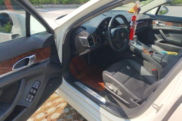 Used Porsche Panamera 2010 Panamera 3.6L Driver Seat