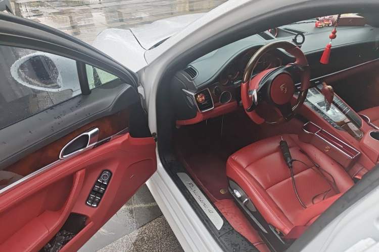 Used Porsche Panamera 2010 Panamera 4 3.6L Driver Seat