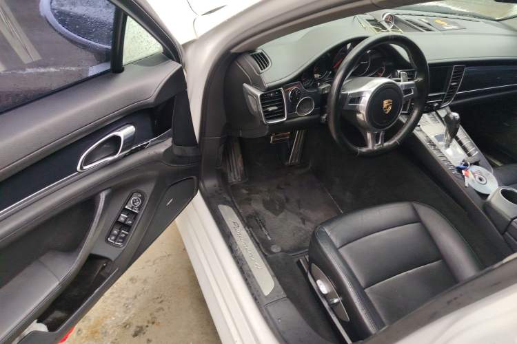 Used Porsche Panamera 2010 Panamera 3.6L Driver Seat