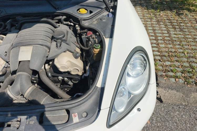 Used Porsche Panamera 2010 Panamera 3.6L Engine Bay Left