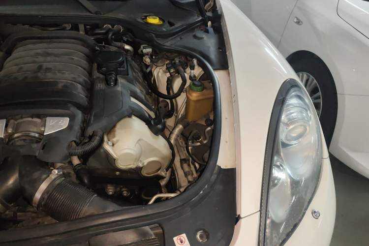 Used Porsche Panamera 2010 Panamera 4S 4.8L Engine Bay Left