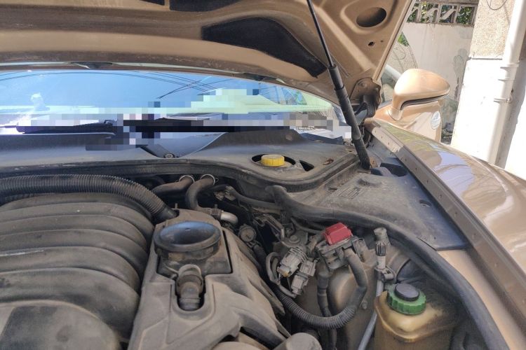Used Porsche Panamera 2010 Panamera 4 3.6L Engine Bay Left