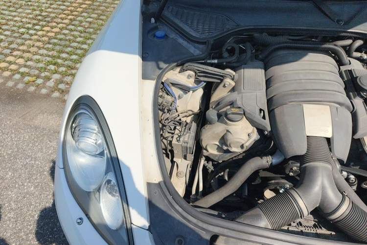 Used Porsche Panamera 2010 Panamera 3.6L Engine Bay Right