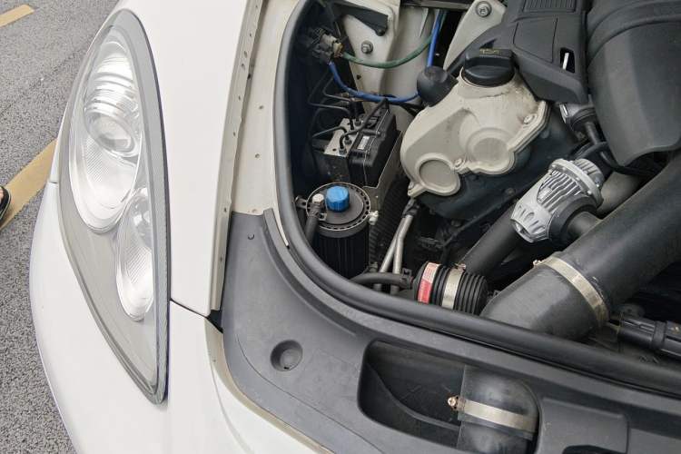 Used Porsche Panamera 2010 Panamera 4 3.6L Engine Bay Right