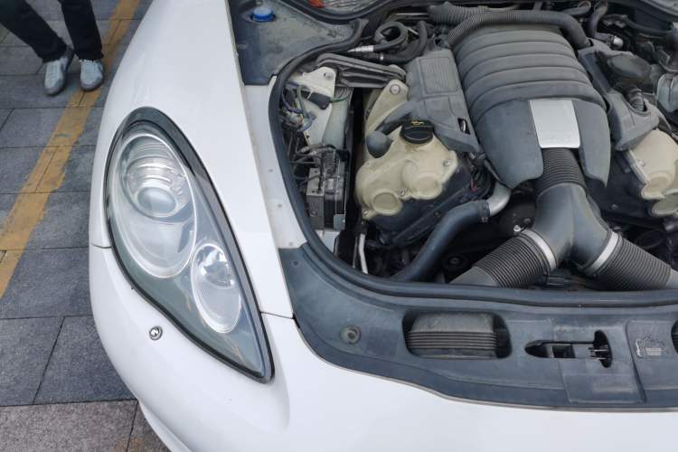 Used Porsche Panamera 2010 Panamera 3.6L Engine Bay Right