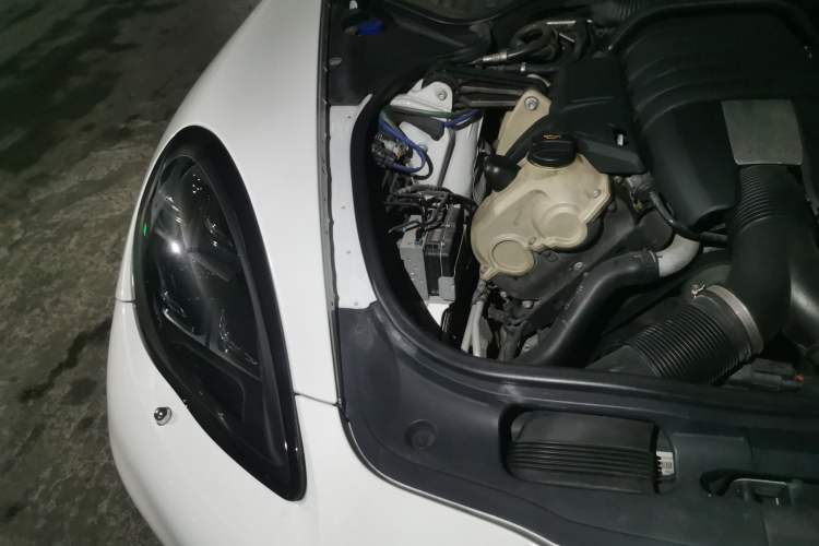 Used Porsche Panamera 2010 Panamera 3.6L Engine Bay Right