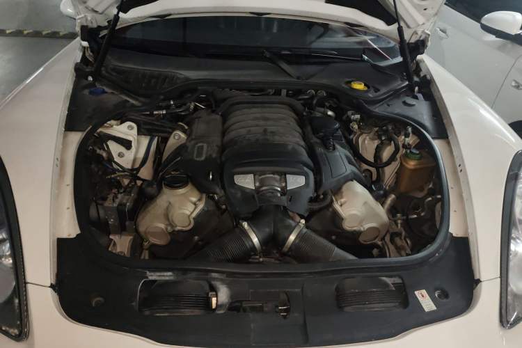 Used Porsche Panamera 2010 Panamera 4S 4.8L Engine Bay