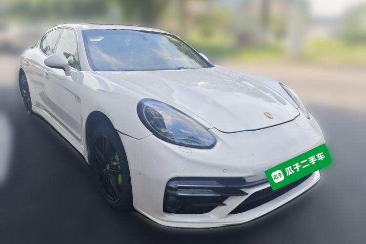 Used Porsche Panamera 2010 Panamera 4 3.6L Front Right 45 Deg