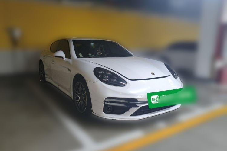Used Porsche Panamera 2010 Panamera 3.6L Front Right 45 Deg