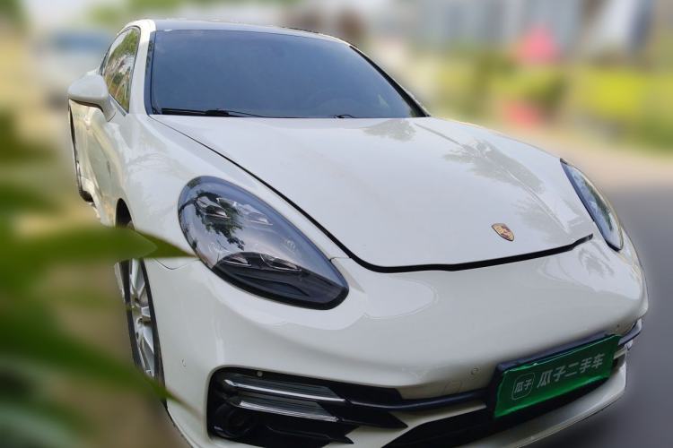 Used Porsche Panamera 2010 Panamera 3.6L Front Right 45 Deg