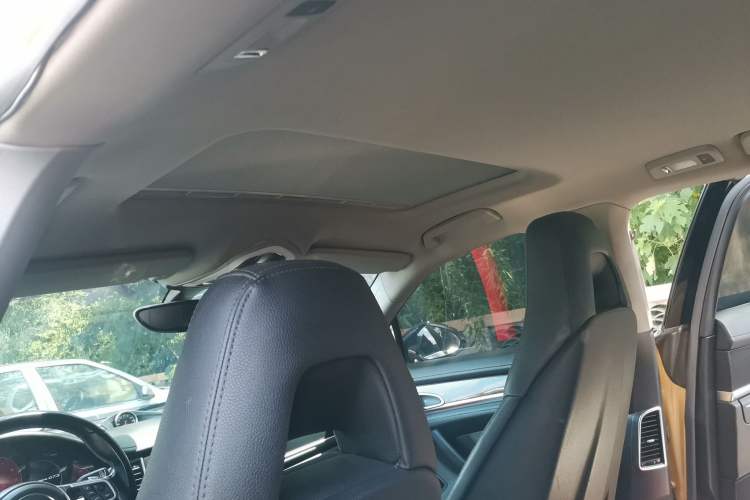 Used Porsche Panamera 2010 Panamera 4 3.6L Headliner