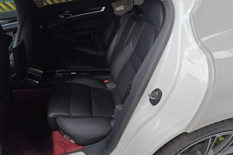 Used Porsche Panamera 2010 Panamera S 4.8L Left Rear Seat