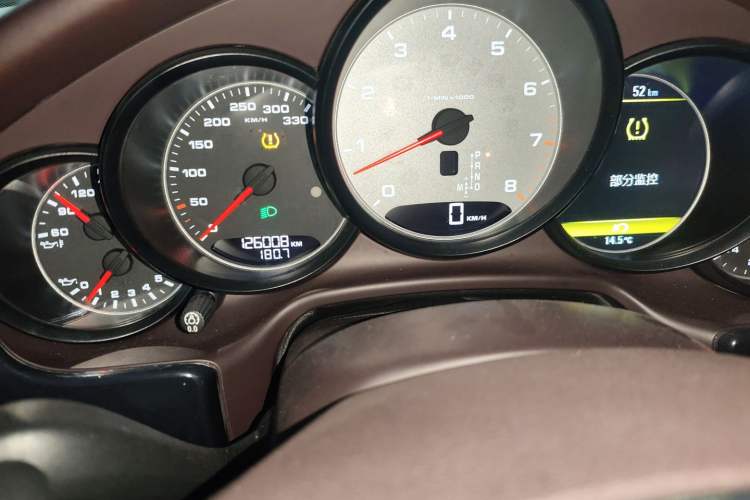 Used Porsche Panamera 2010 Panamera 4S 4.8L Odometer Close Up