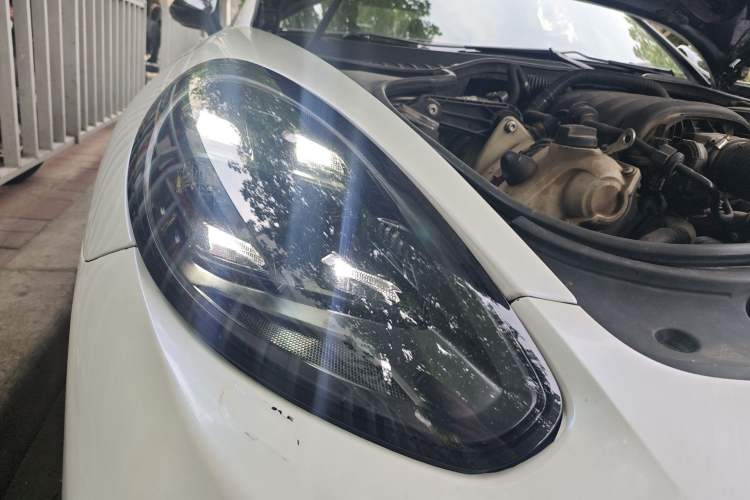Used Porsche Panamera 2010 Panamera 4 3.6L Right Front Headlight