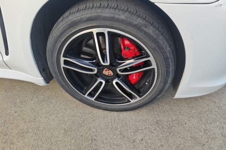 Used Porsche Panamera 2010 Panamera 3.6L Right Front Wheel Hub