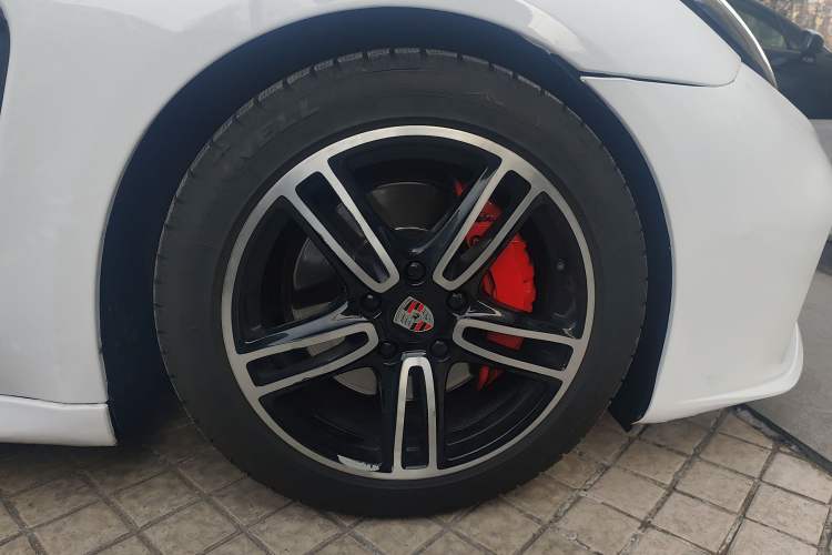 Used Porsche Panamera 2010 Panamera 3.6L Right Front Wheel Hub