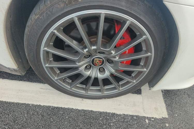 Used Porsche Panamera 2010 Panamera 3.6L Right Front Wheel Hub