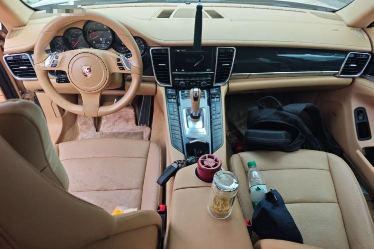 Used Porsche Panamera 2010 Panamera 4 3.6L Center Console