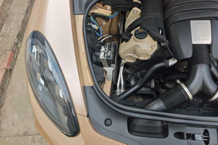 Used Porsche Panamera 2010 Panamera 4 3.6L Engine Bay Right