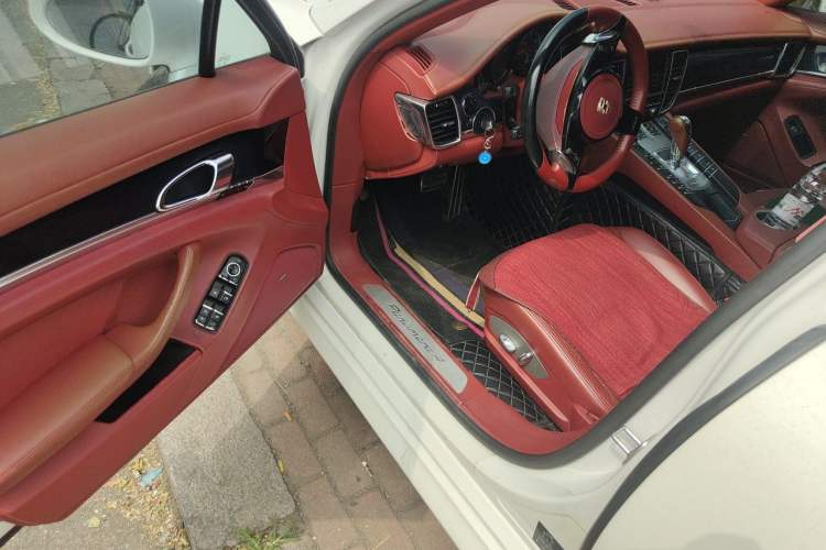 Used Porsche Panamera  Driver Seat