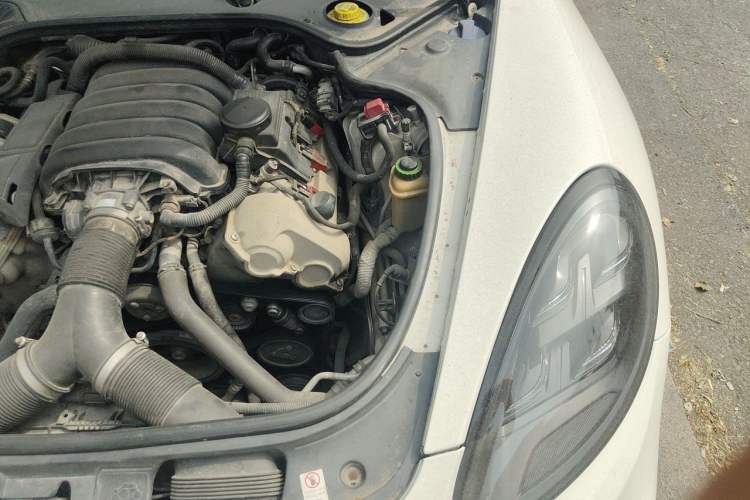 Used Porsche Panamera  Engine Bay Left