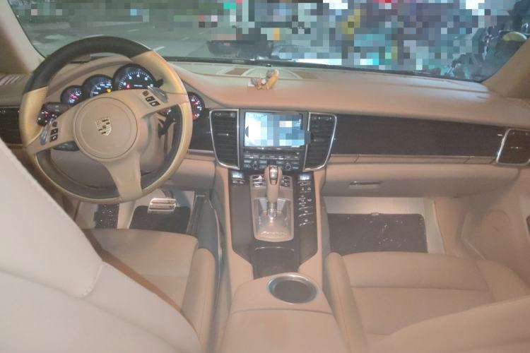 Used Porsche Panamera 2012 Panamera S Hybrid 3.0T Center Console