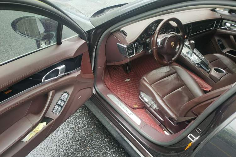 Used Porsche Panamera 2012 Panamera S Hybrid 3.0T Driver Seat