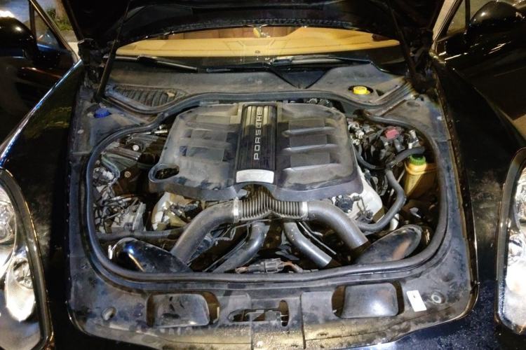Used Porsche Panamera 2012 Panamera S Hybrid 3.0T Engine Bay