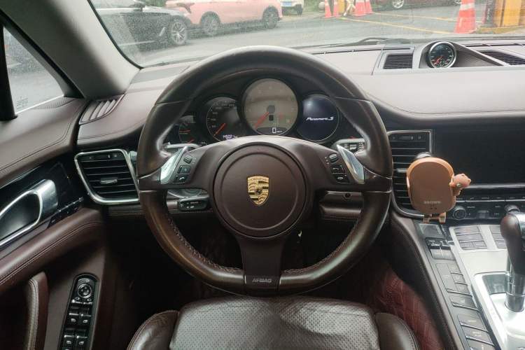 Used Porsche Panamera 2012 Panamera S Hybrid 3.0T Steering Wheel