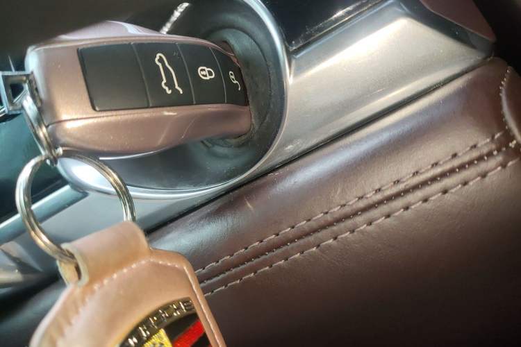 Used Porsche Panamera 2012 Panamera S Hybrid 3.0T Vehicle Key