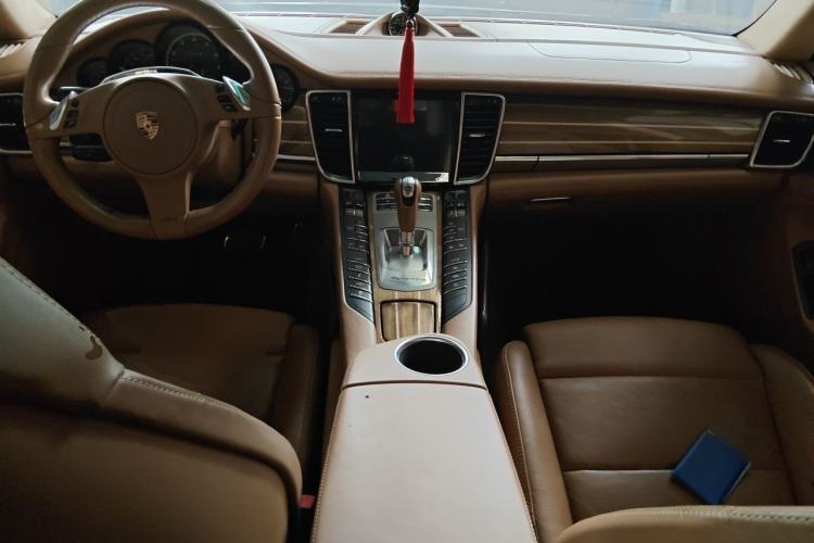 Used Porsche Panamera 2012 Panamera Turbo S 4.8T Center Console