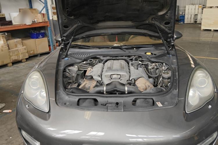 Used Porsche Panamera 2012 Panamera Turbo S 4.8T Engine Bay